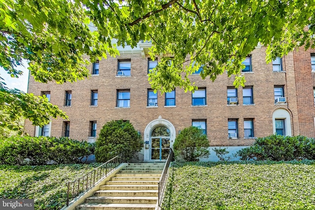 view of building exterior