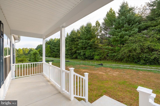 view of patio / terrace with covered porch