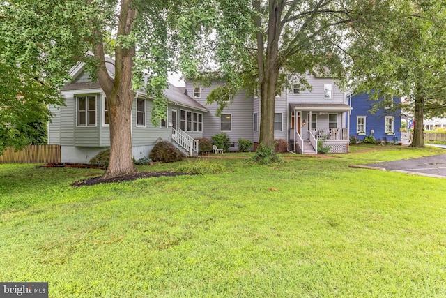 view of front of property with a front yard