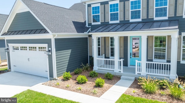 view of front of home featuring a porch