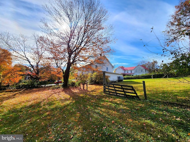 view of yard featuring fence