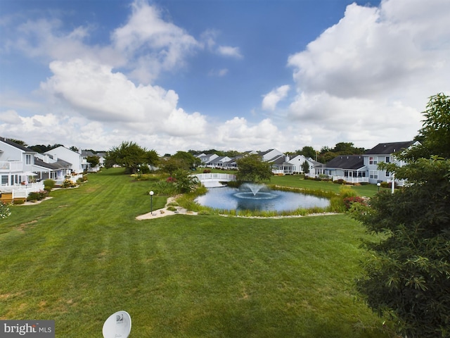 view of yard featuring a water view