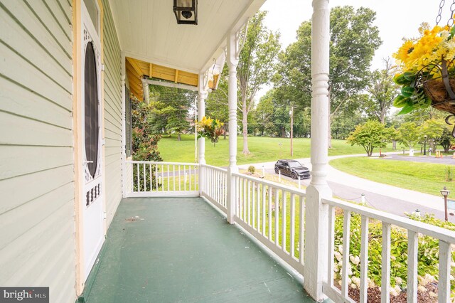 view of patio / terrace featuring covered porch