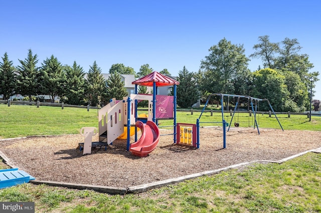 community play area with a yard