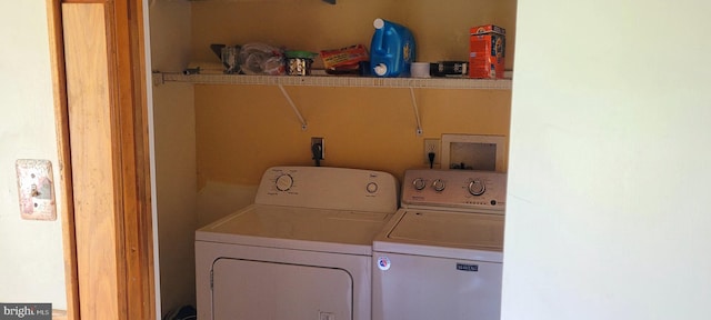 laundry area featuring washer and clothes dryer