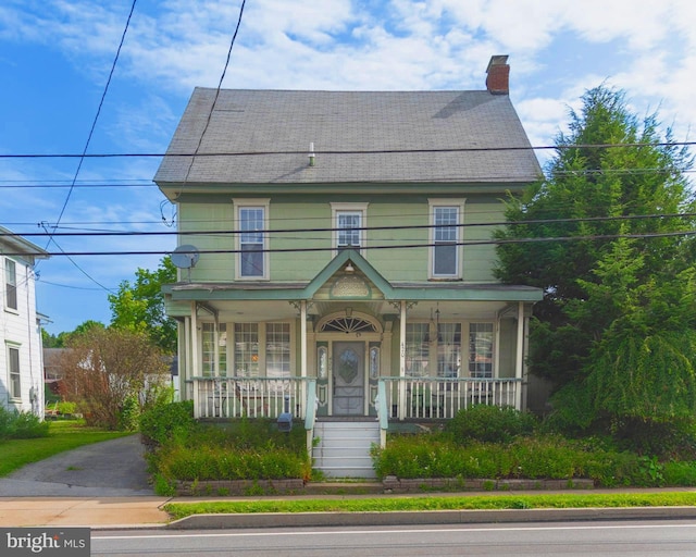 view of front of property with covered porch