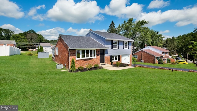 view of front of house with a front yard