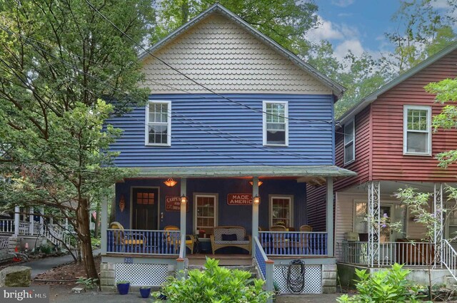 view of front facade with covered porch