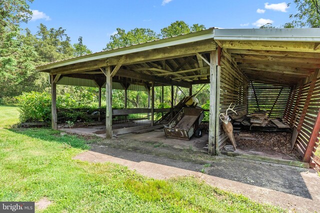 exterior space featuring a yard