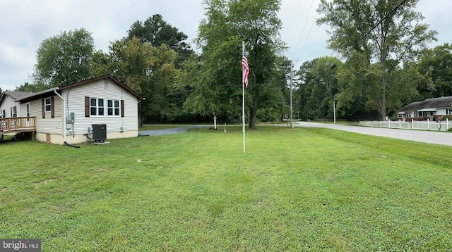 view of yard featuring cooling unit