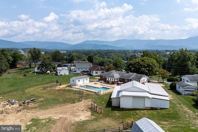 drone / aerial view featuring a mountain view