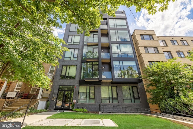 Listing photo 2 for 4111 Connecticut Ave NW Unit # 103, Washington DC 20008