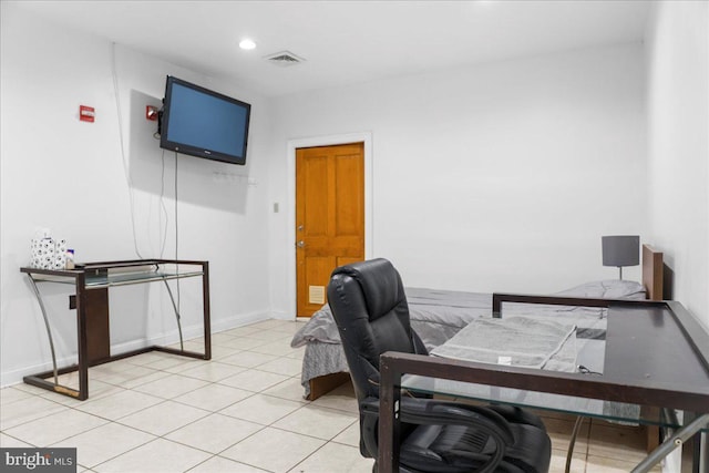 office area with recessed lighting, light tile patterned floors, baseboards, and visible vents