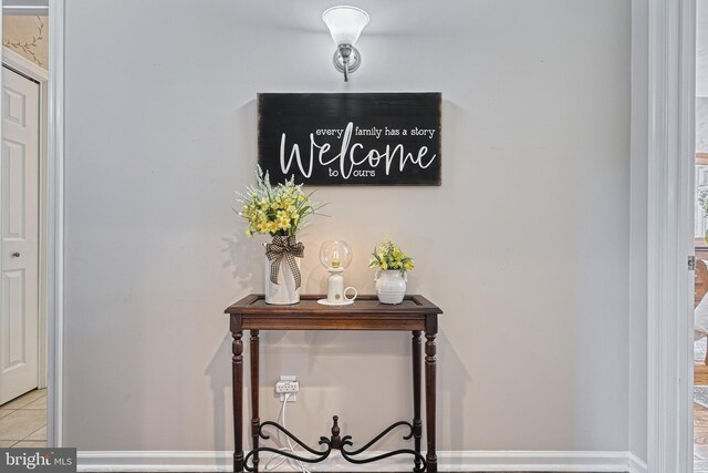 interior details featuring baseboards