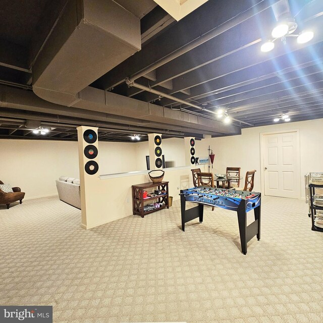 game room with carpet floors