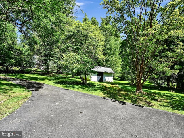 exterior space with a front yard