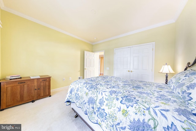 bedroom with crown molding, a closet, and light carpet