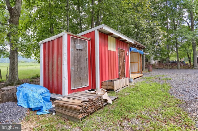 view of outdoor structure