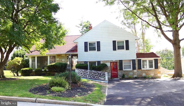 view of front of house