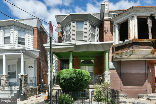 view of front of house with a porch