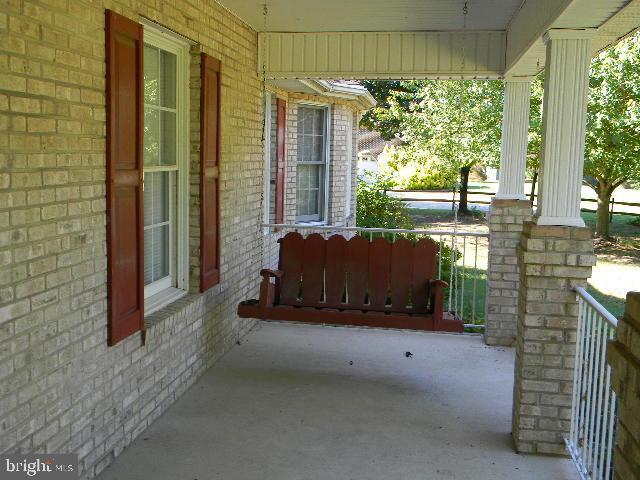 view of patio / terrace with a porch