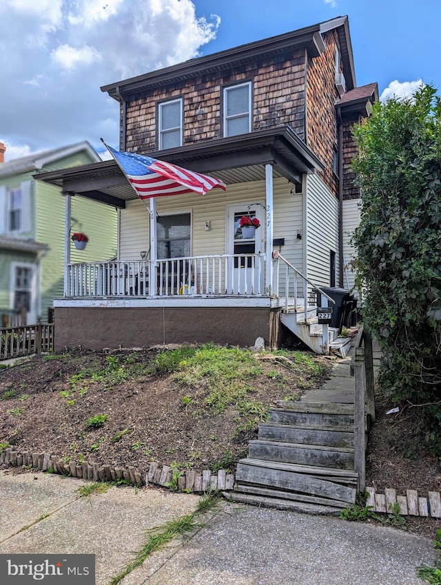 view of front of property with covered porch