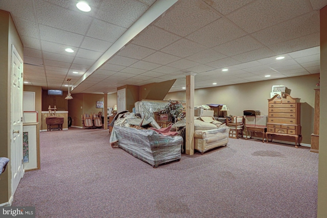 living area with baseboards, carpet floors, and recessed lighting