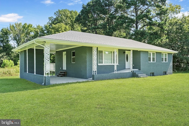 ranch-style home with a front yard