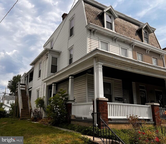 view of front of home with a porch