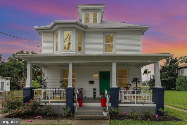 view of front of home featuring a porch