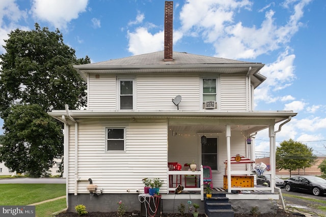 view of front facade with a porch