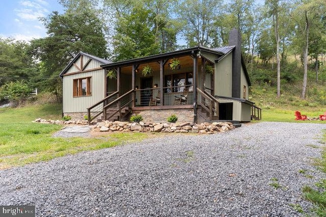 view of front of property with covered porch