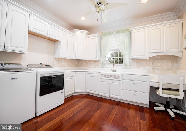 kitchen featuring white cabinetry, dark wood-type flooring, independent washer and dryer, ceiling fan, and sink