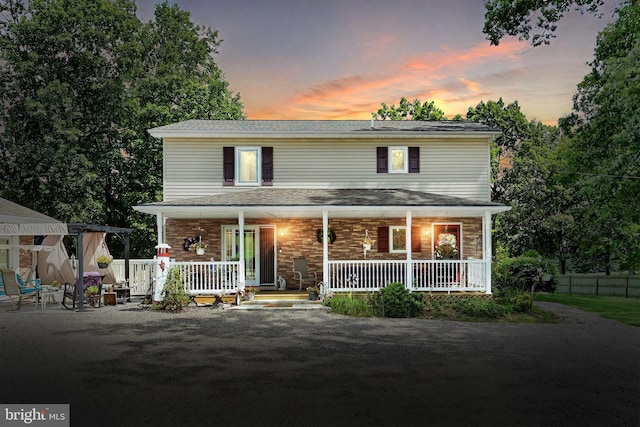 view of front of property featuring a porch