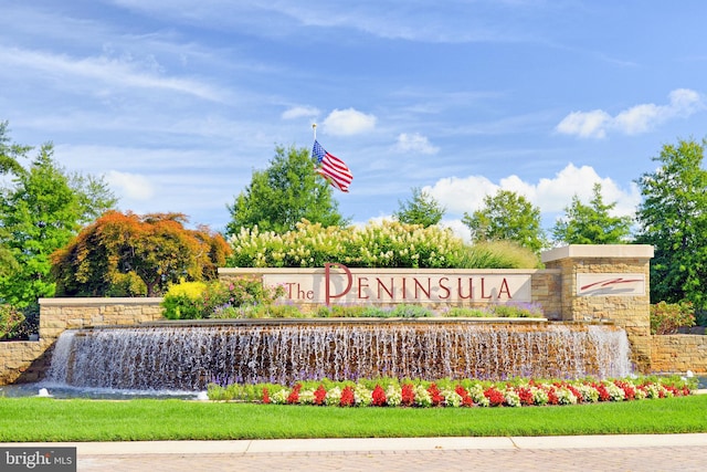 view of community / neighborhood sign