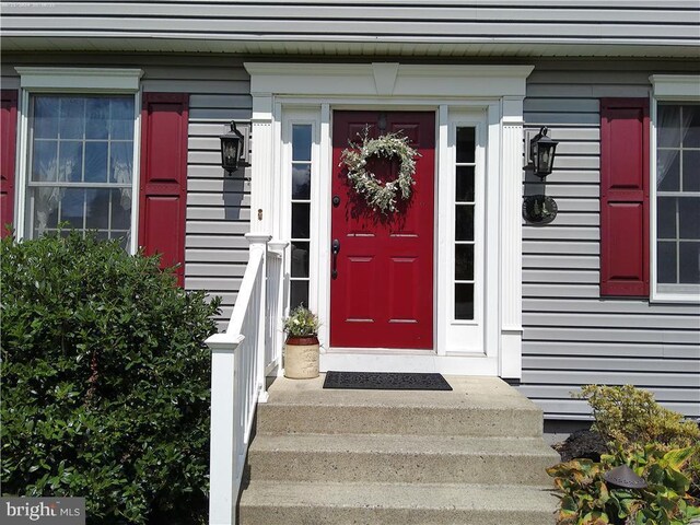 view of property entrance