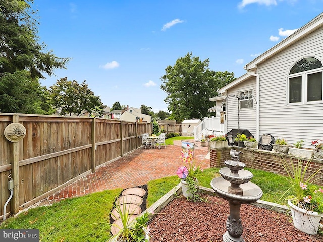 view of yard with a patio