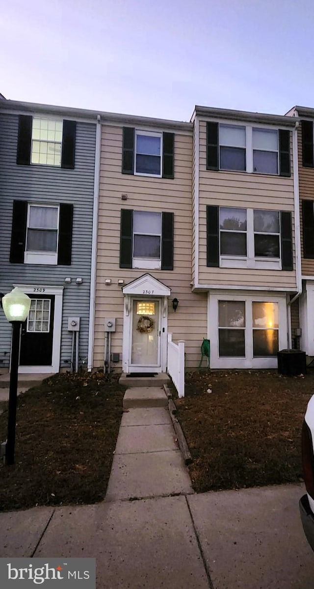 view of townhome / multi-family property