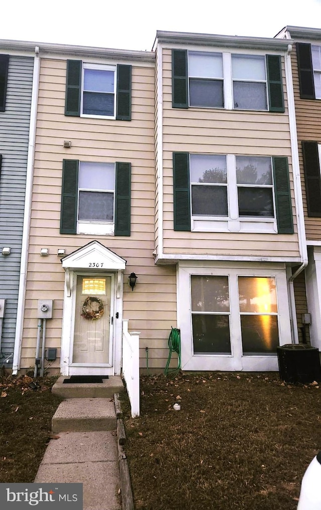 view of townhome / multi-family property