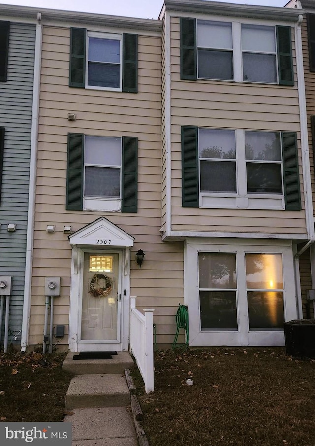 view of townhome / multi-family property