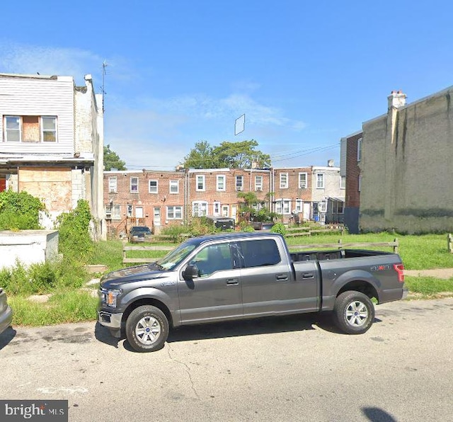 Listing photo 2 for 5631 Warrington Ave, Philadelphia PA 19143