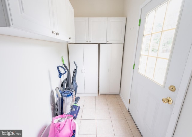 washroom featuring light tile patterned floors