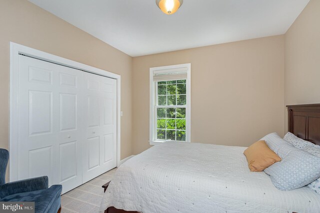 bedroom with a closet