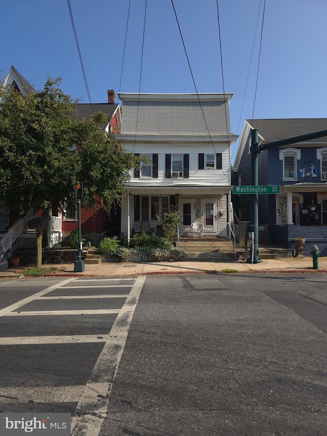 view of front facade with a porch