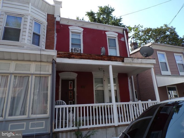 view of front of property with a porch