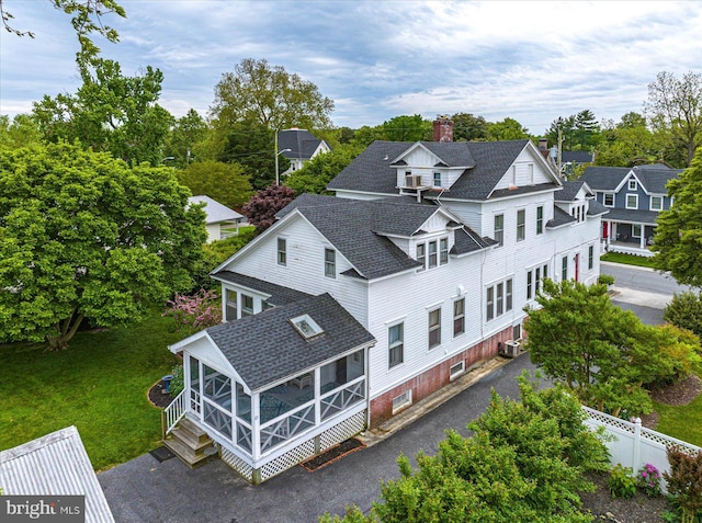 drone / aerial view featuring a residential view