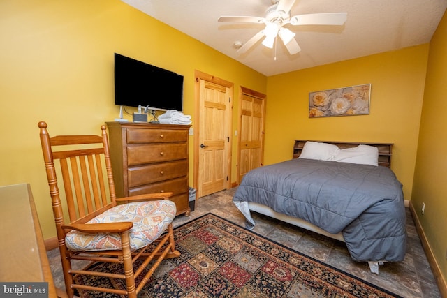 bedroom with ceiling fan