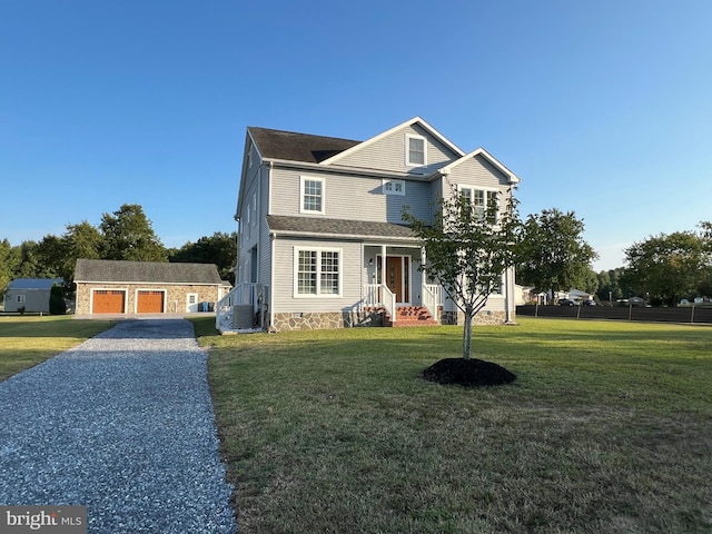 view of front of home featuring a front yard