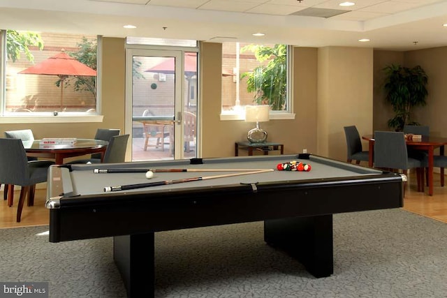 playroom featuring recessed lighting, a drop ceiling, billiards, and light wood-style flooring