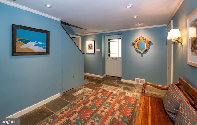 entrance foyer with baseboards, recessed lighting, visible vents, and crown molding